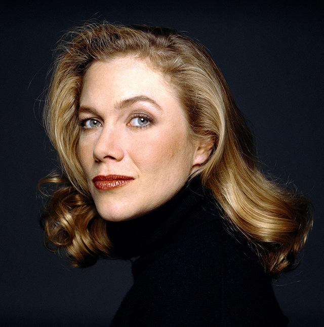 Kathleen Turner: The Fire, The Fight, and The Grace Behind a Hollywood Icon